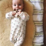 MATHILDE CABANAS | Pyjama bébé Bisou