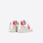 VEJA | V-10 CWL WHITE ROSE FLUO