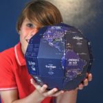 POPPIK | Globe à construire PHOSPHORESCENT LA TERRE LA NUIT (8-14 ans)