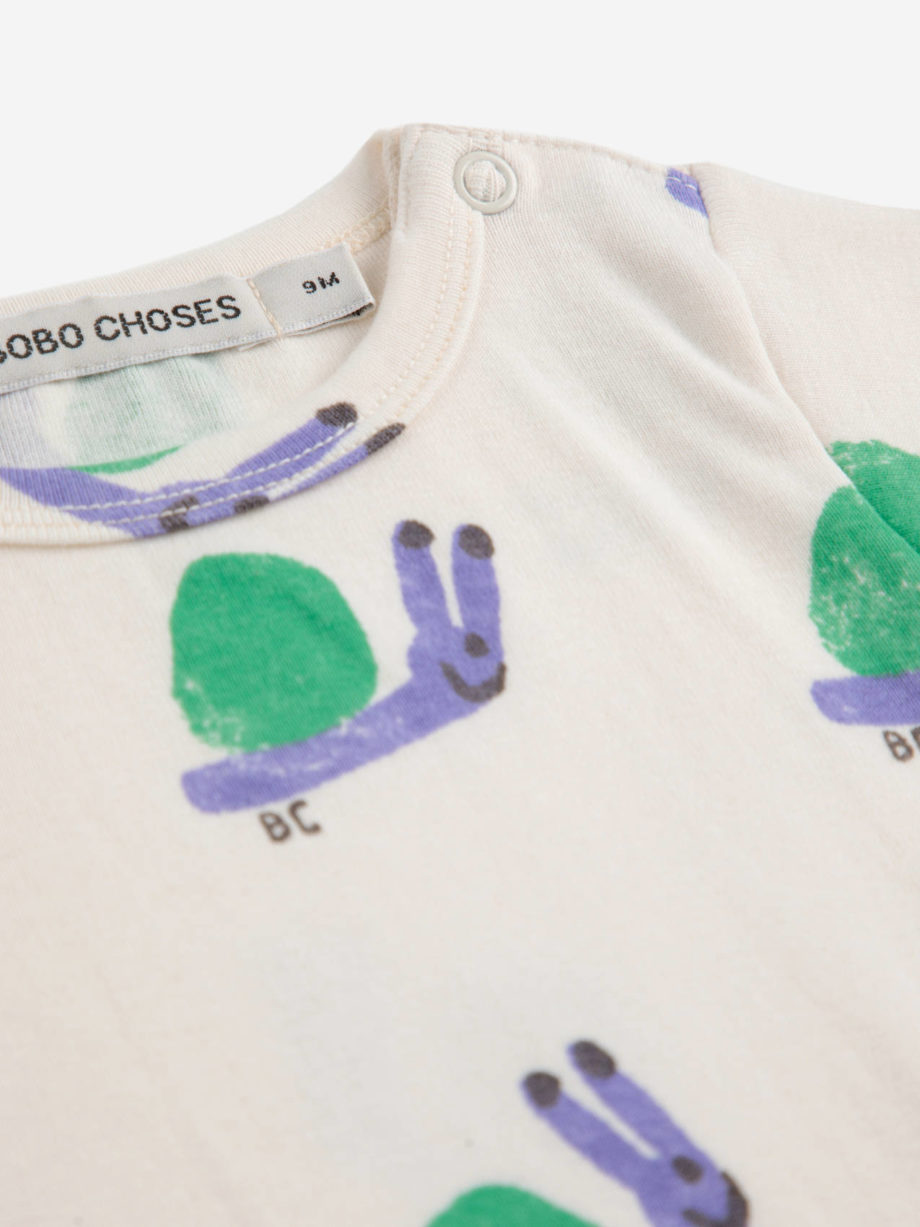 BOBO CHOSES BABY | Funny Snail all over body