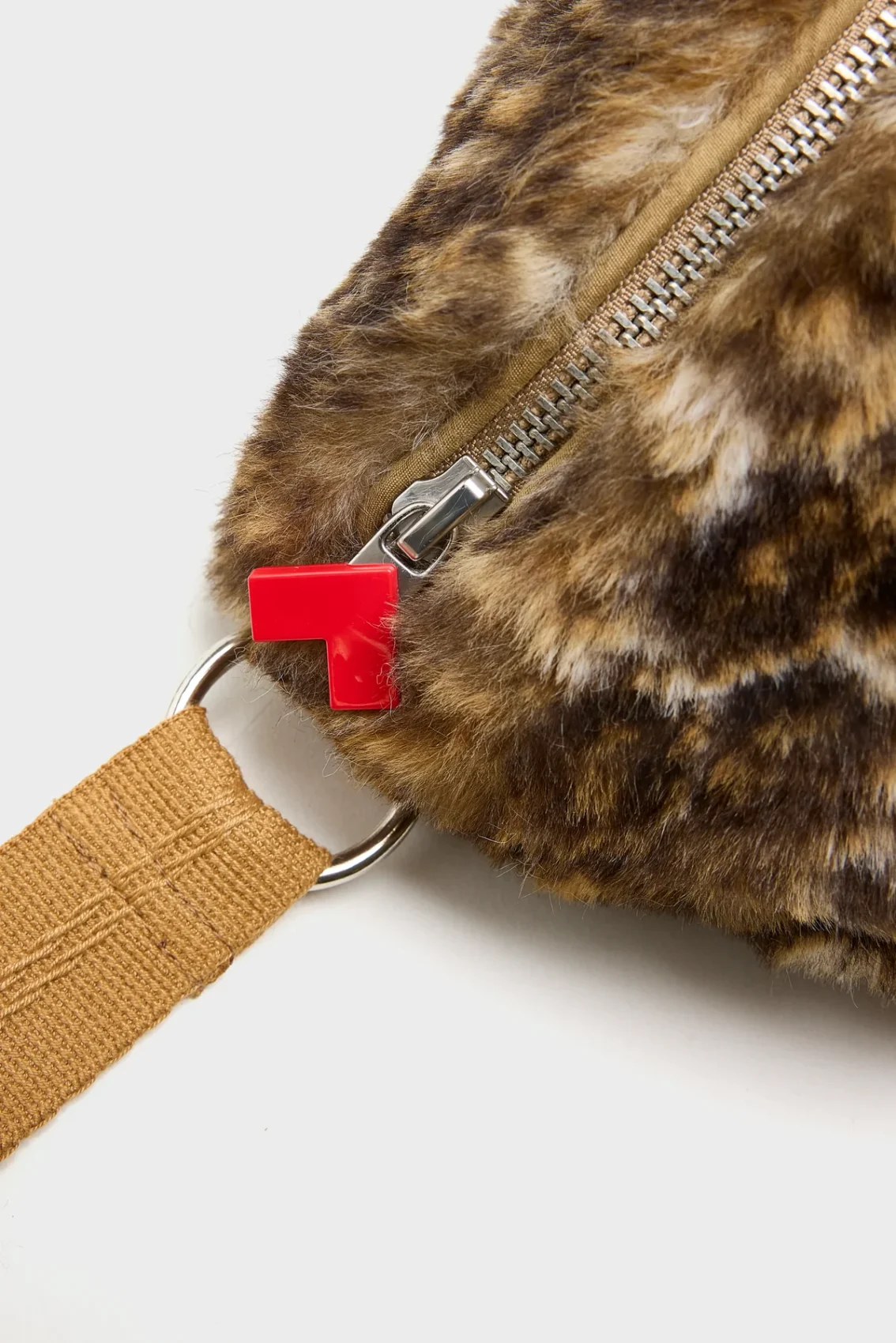 BELLEROSE | Sac banane en fausse fourrure Heccy réversible