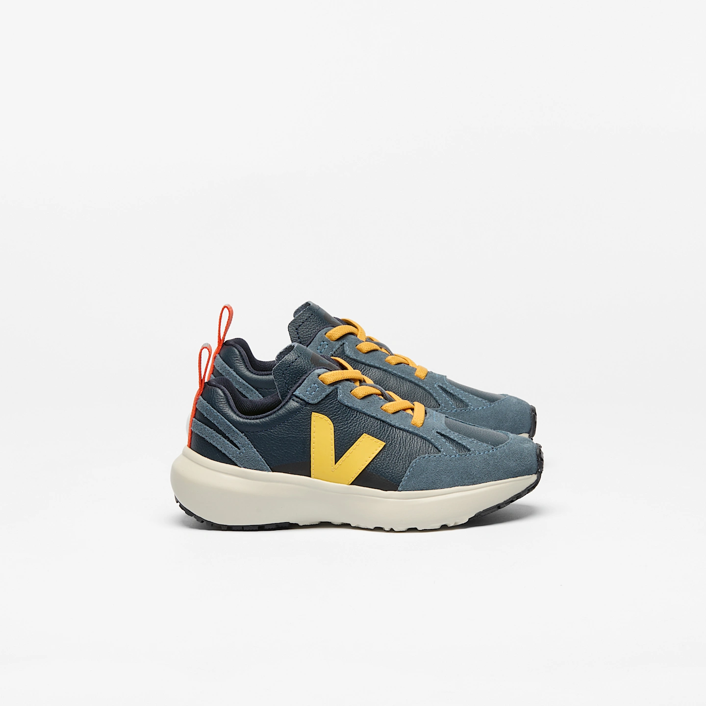 VEJA | CANARY ELASTIC LACES LEATHER NAUTICO TONIC
